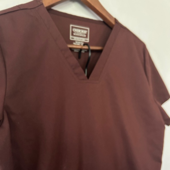 Cherokee Workwear Women's Scrub Set, Burgundy, GUC, Size Small - Picture 3 of 8
